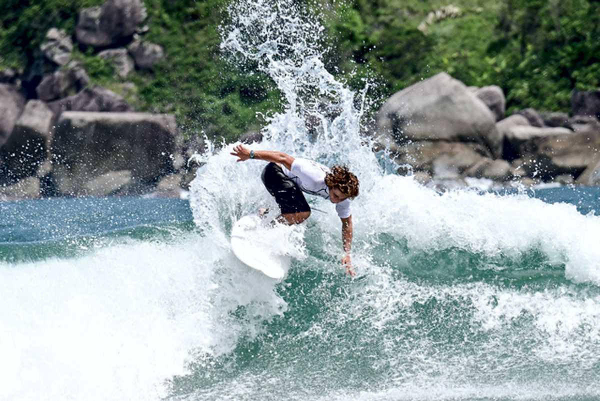 Atletas caiçaras de Ilhabela são premiados no 6º Campeonato de Surf do Bonete (4)