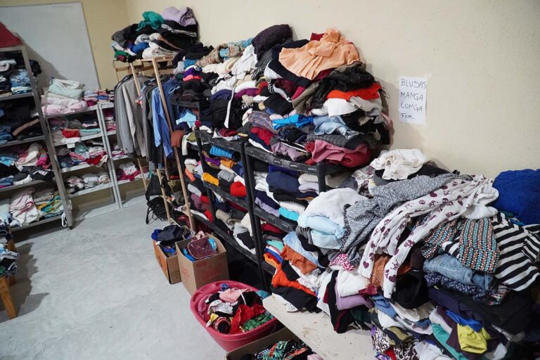 Varal Solidário distribui 1,8 mil itens e alcança 228 famílias em fevereiro (2) copiar