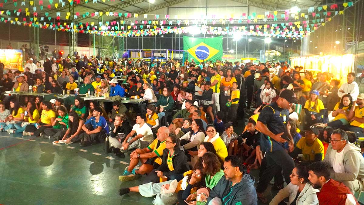 Arraiá da Copa reúne cerca de 3 mil pessoas e movimenta o Complexo do Galera durante a Copa do Mundo (5) B