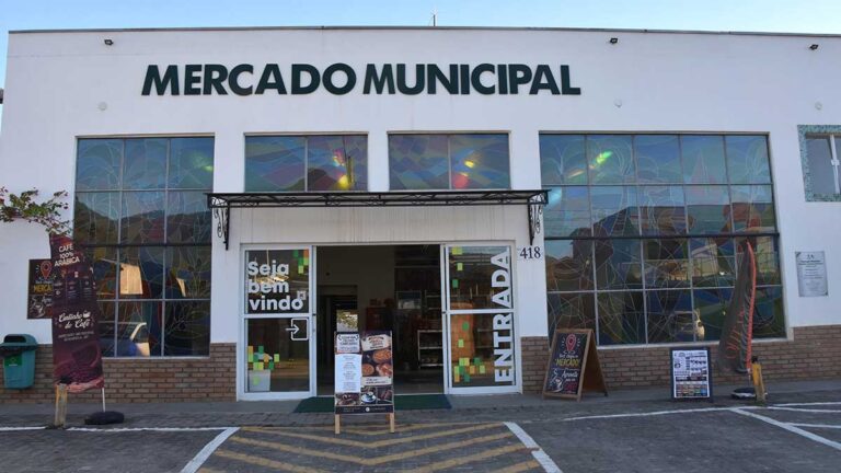 Festa Julina movimenta Mercado Municipal da Barra Velha com música, gastronomia e solidariedade neste fim de semana b