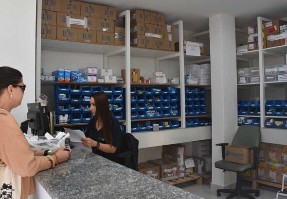 Nossa Farmácia 2 do Hospital Municipal Mário Covas Júnior inicia atendimento em novo espaço b