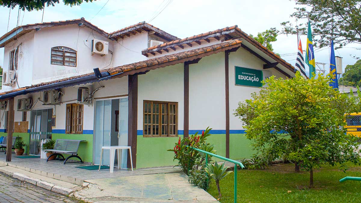 Prefeito Toninho Colucci dá início ao maior concurso da Educação já realizado em Ilhabela b