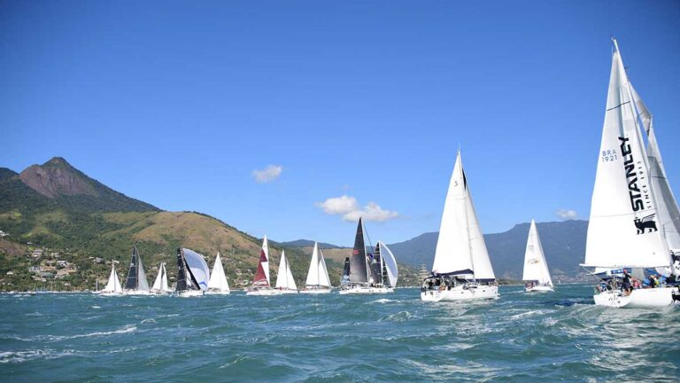 Vela do Amanhã leva mais de 160 crianças para viver experiência da vela oceânica durante a Semana Internacional de Vela de Ilhabela (2) b