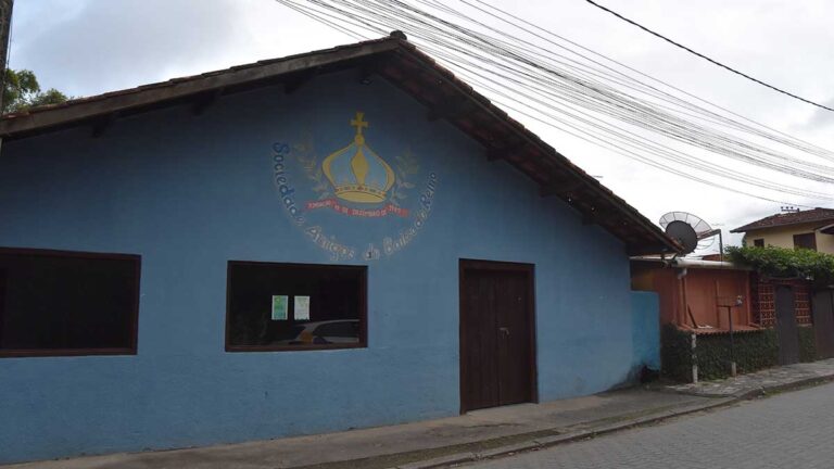 Ilhabela abre inscrições para aulas gratuitas de forró e zumba para adultos no Reino b