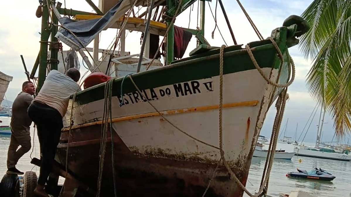 Prefeitura de Ilhabela conclui retirada de embarcações atingidas pelos fortes ventos na última semana (2) b