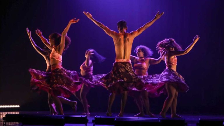 27º Festival Dança e Movimento chega às últimas apresentações com dança contemporânea e cultura popular em Ilhabela - Studio de Dança Anderson Rodrigues _Foto_ Acervo da Cia b