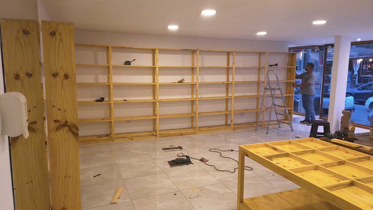 Prefeitura de Ilhabela reinaugura loja do Fundo Social com novo espaço e novidades na Vila b